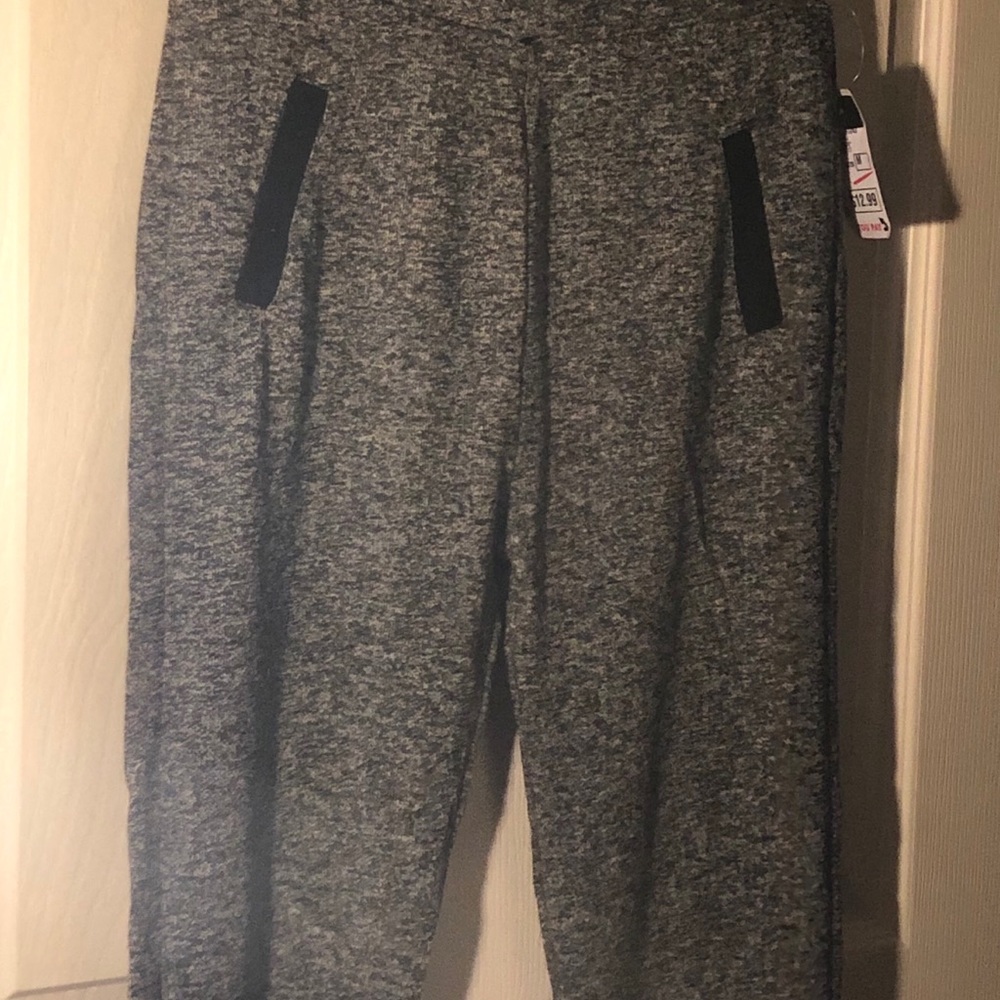 Sweat pants - Picture 3 of 7